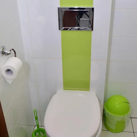 U Kuby Nr 1 アパート *